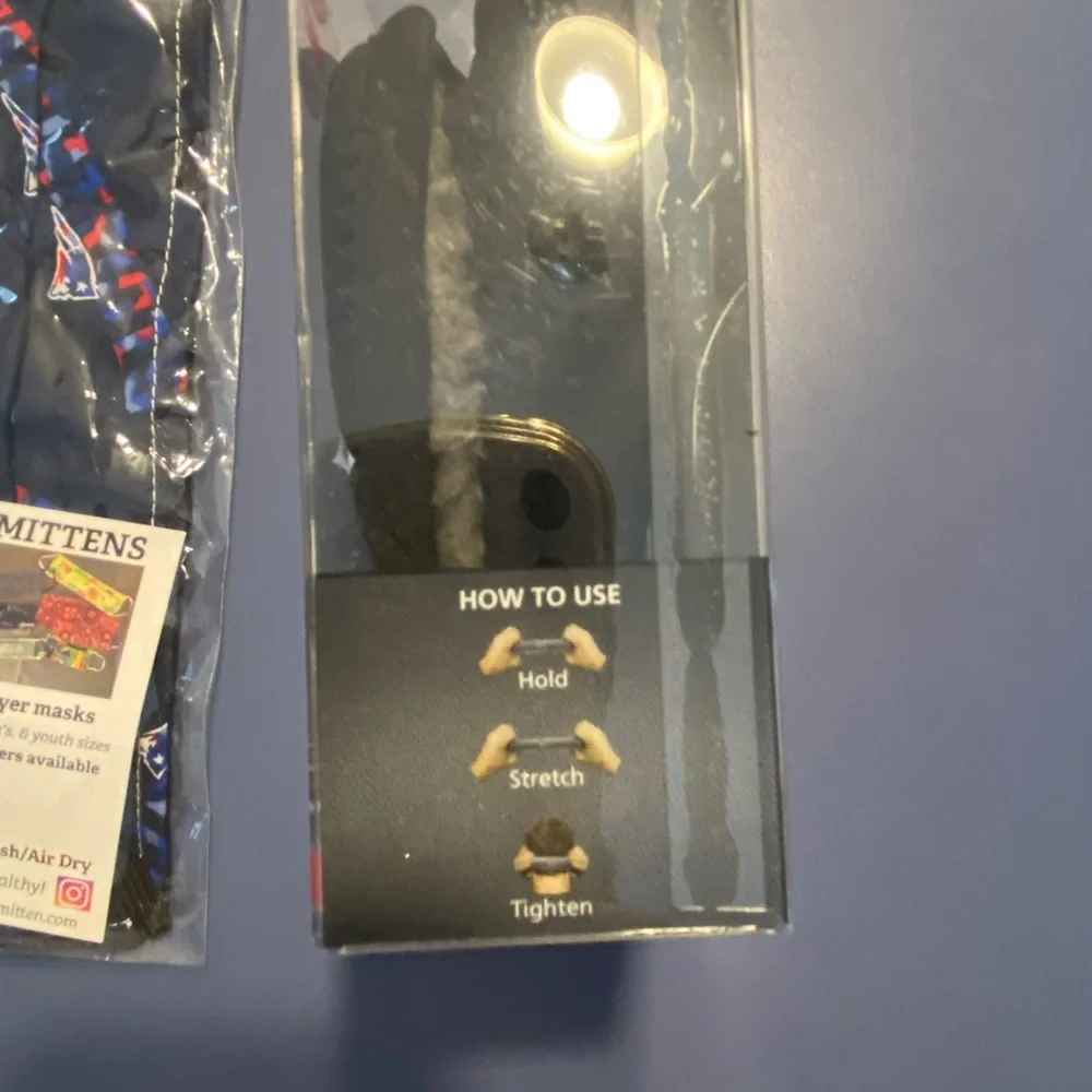 Reebok Patriots Ear Warmers and Smittens Patriots Face Mask
